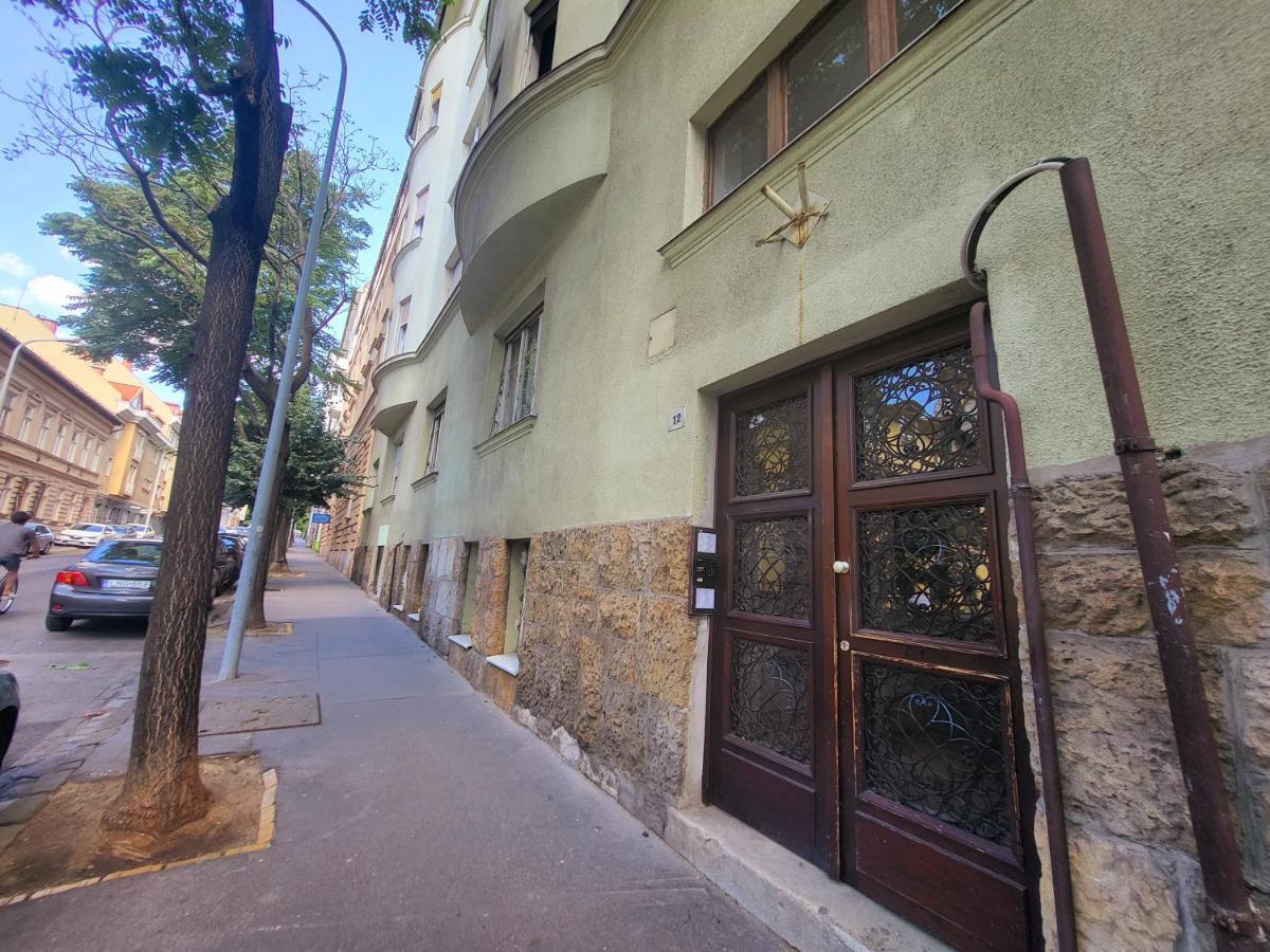 Cosy Apartman By The Castle Apartamento Budapeste Exterior foto